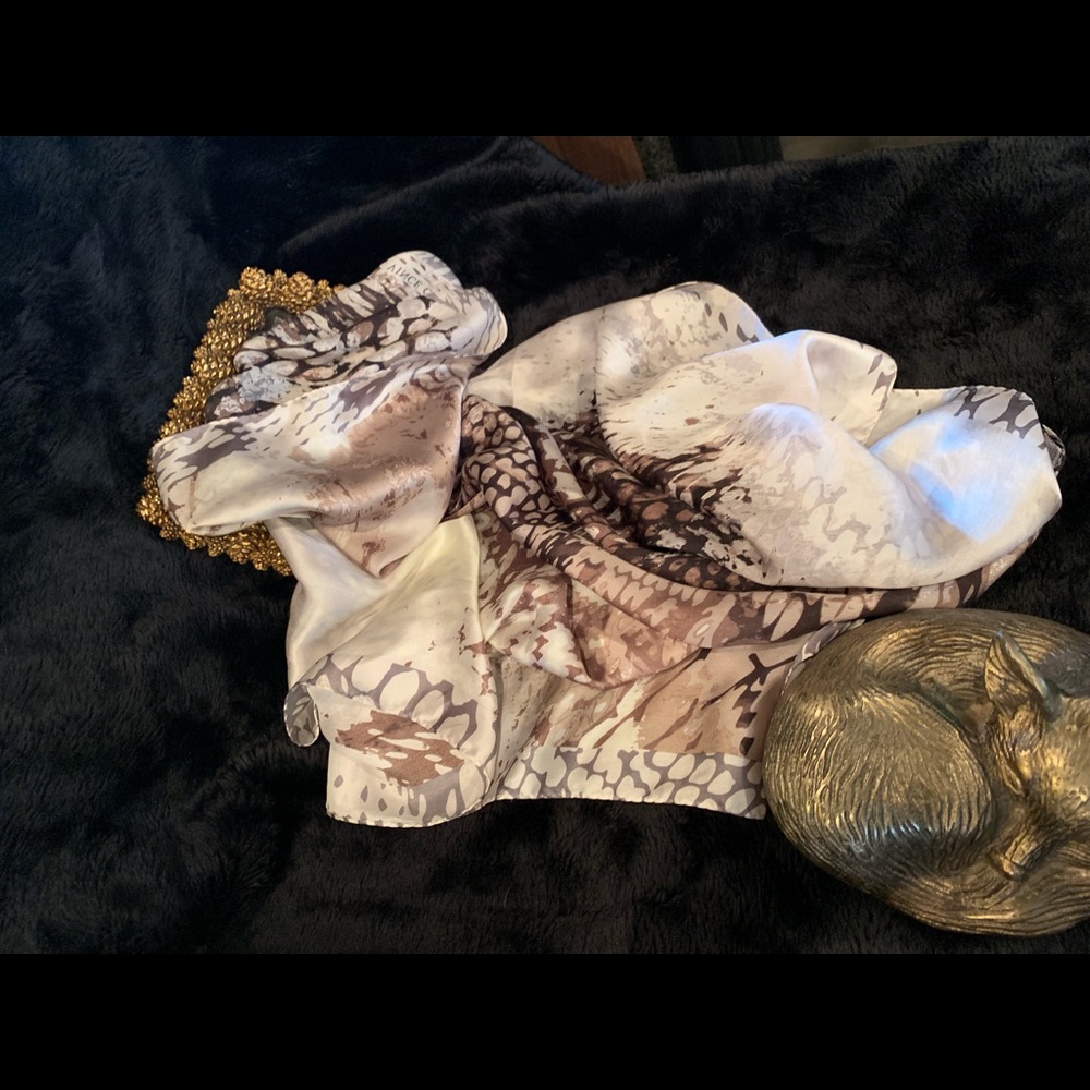 Vince Camuto Brown & Cream Scarf